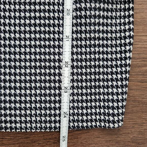 Giorgio Armani Smock Textured Short Sleeve Blouse 42/S Black & White Designer - Picture 7 of 7